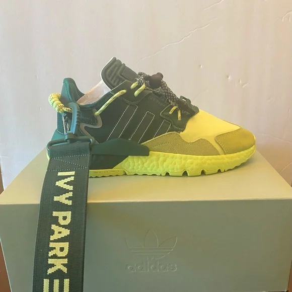 ADIDAS Nite Jogger
Beyonce Ivy Park Dark Green Frozen Yellow - Picture 8 of 10